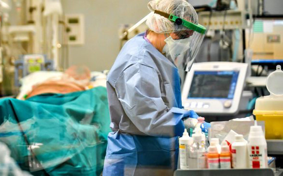 coronavirus,picco massimo, attualmente positivi,analisi di fourier